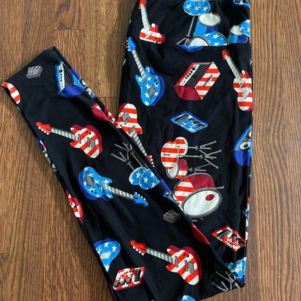 NWT Lularoe Leggings - Picture 1 of 2